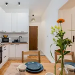 Charming In Perfect Location