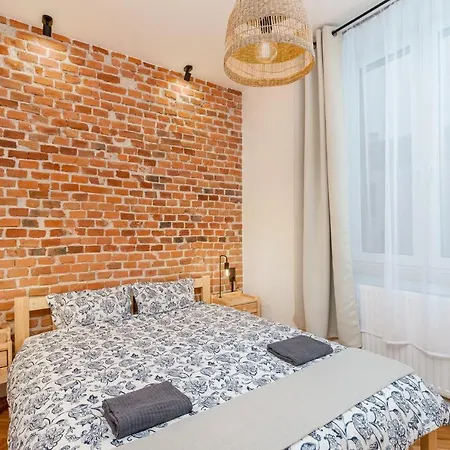 Charming In Perfect Location Apartment