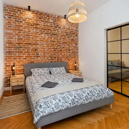 Charming In Perfect Location Apartmán *