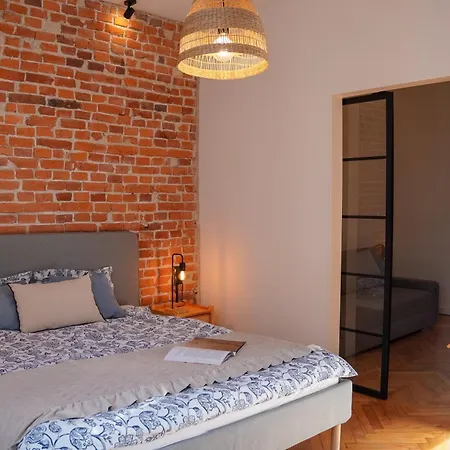 Charming In Perfect Location * Krakov